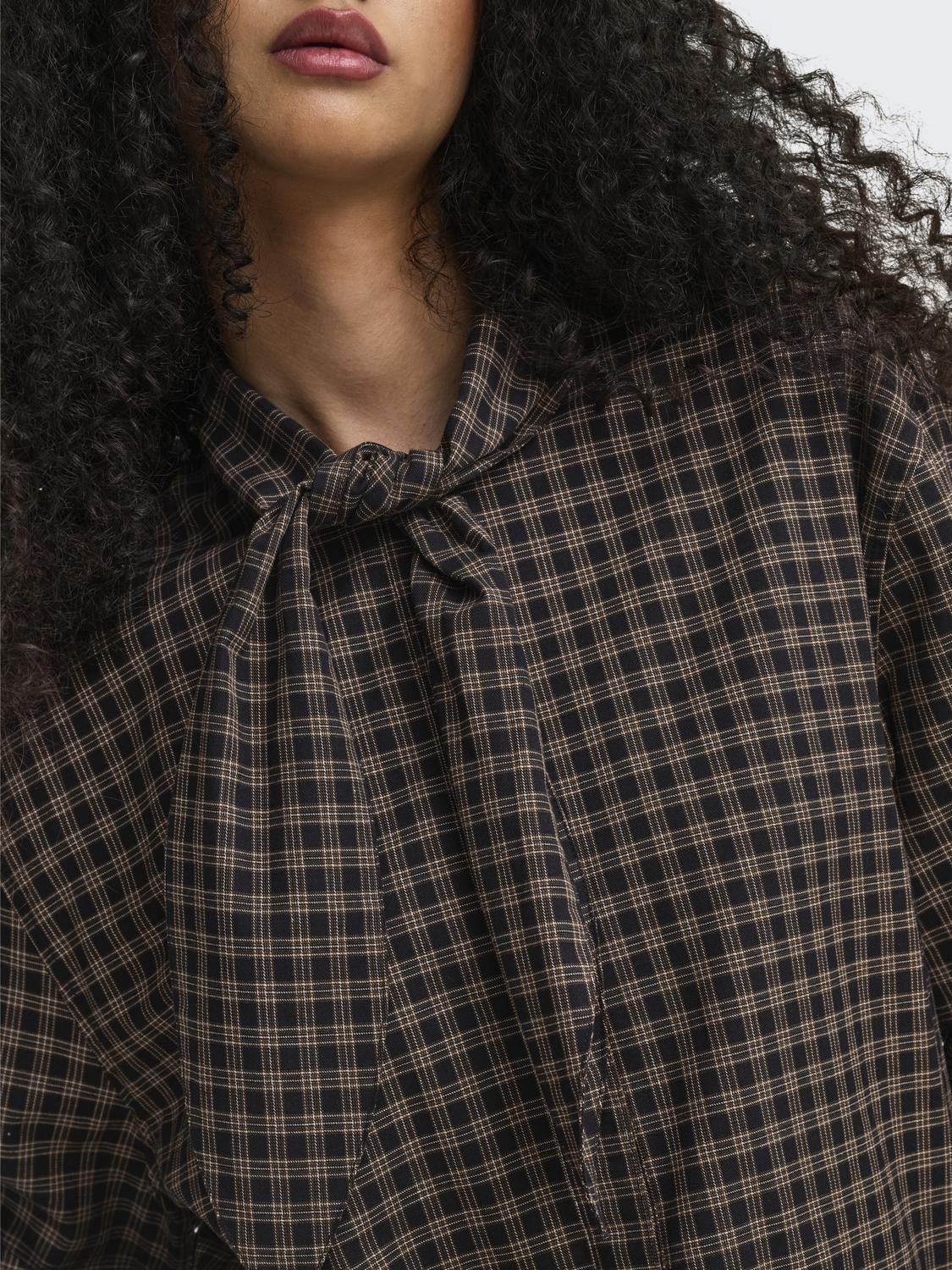 model_shot-detail